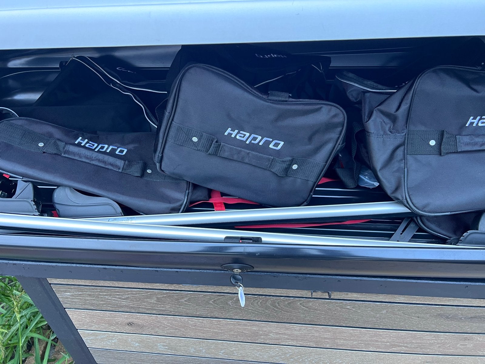 Hapro Traxer 5.1 dakkoffer te huur - incl. tassen & Master-F, Ophalen, Gebruikt