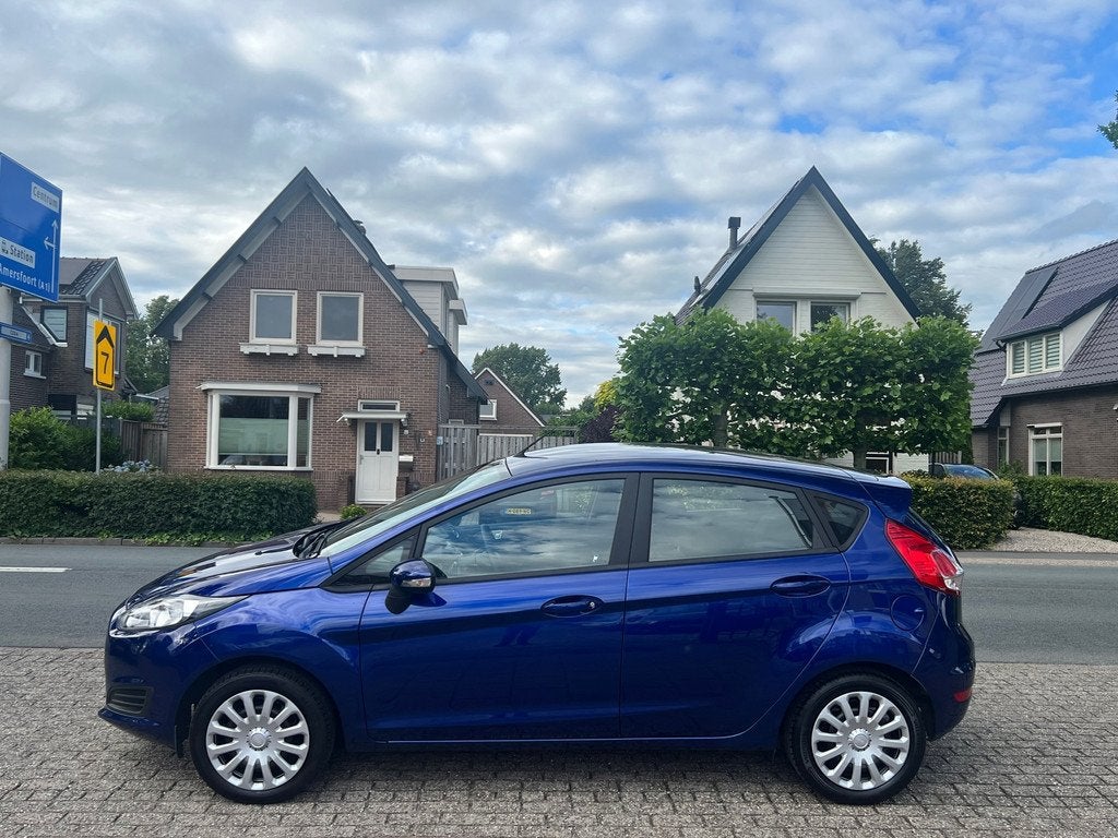 Ford Fiesta 1.0 Style Car play Airco NL-AUTO-NAP, Euro 5, Stof, Zwart, 525 kg