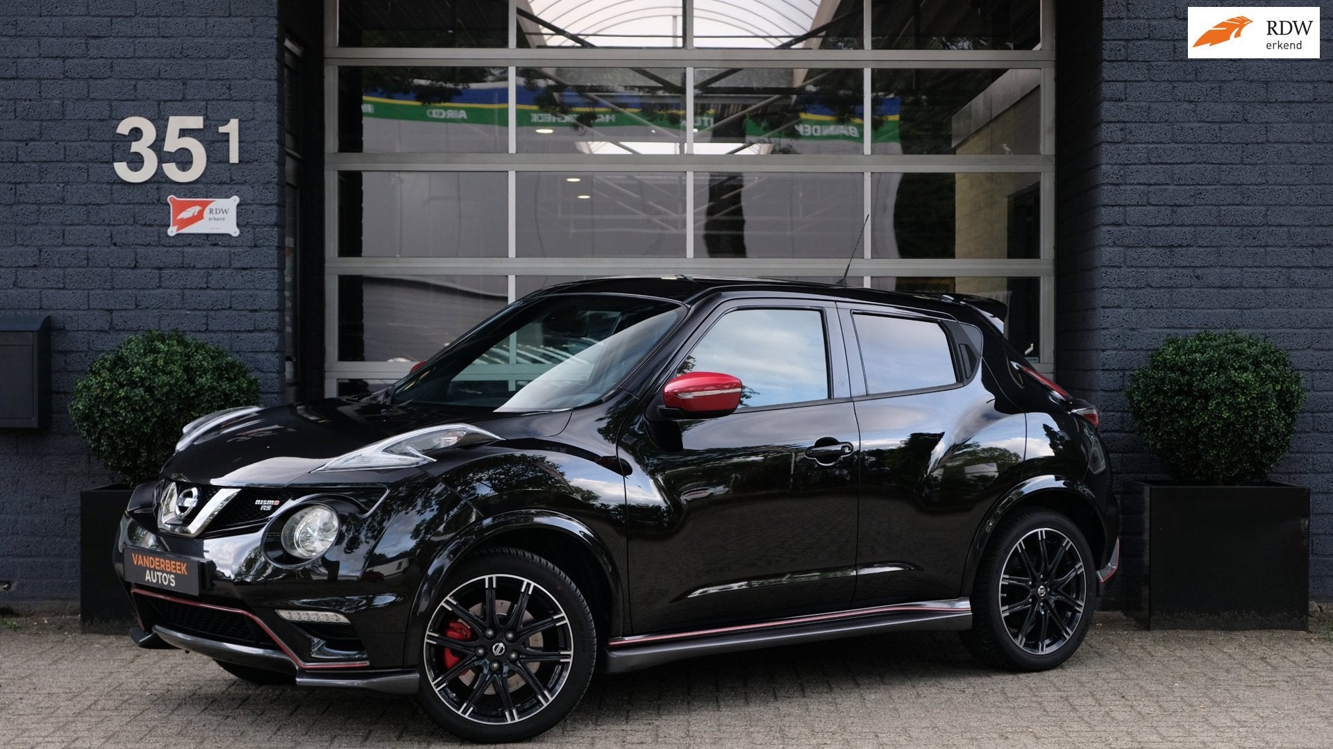 Nissan Juke 1.6 DIG-T All Mode Nismo RS RECARO SCHAAL, Euro 5, 1618 cc, Gebruikt, 4 cilinders