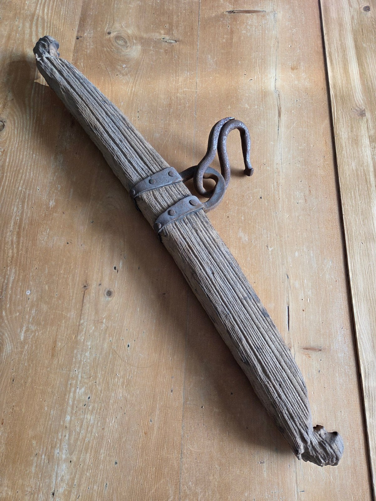 Antieke houten juk met ijzeren haken, Ophalen of Verzenden