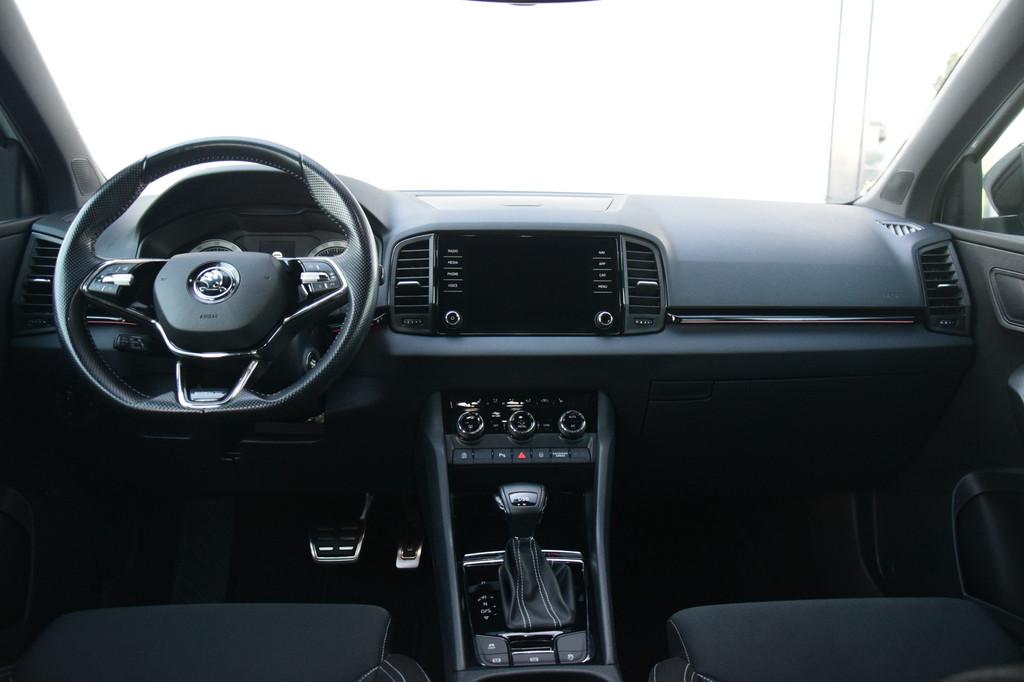Skoda Karoq 1.5 TSI ACT Sportline Business Led Stoel/Stuurve, Stof, 4 cilinders, Wit, Karoq