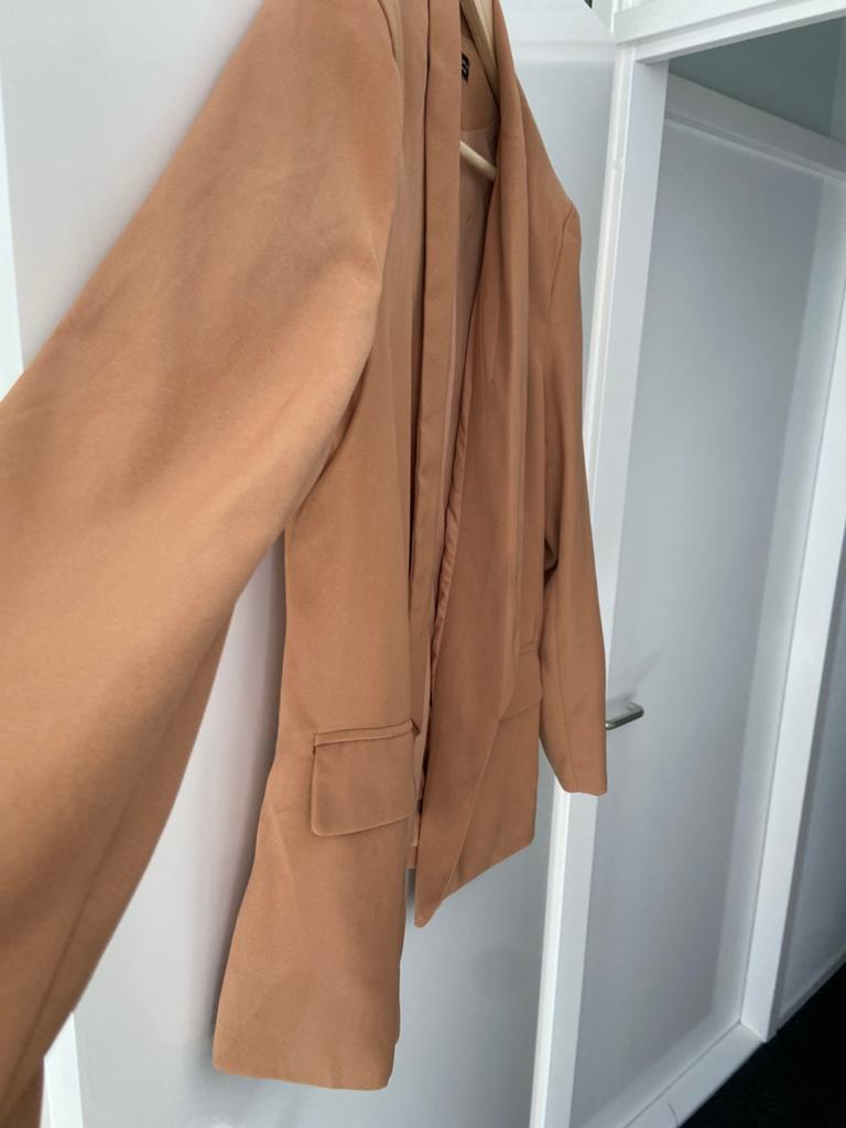 Bruine/camelkleurige blazer, Bruin, Maat 42/44 (L), Ophalen of Verzenden, Zo goed als nieuw