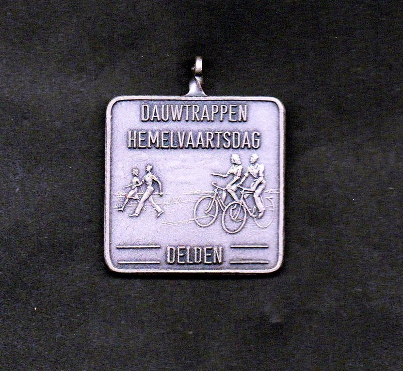 Medaille Delden Dauwtrappen Hemelvaartsdag Fietsen Wandelen., Ophalen of Verzenden, Zo goed als nieuw