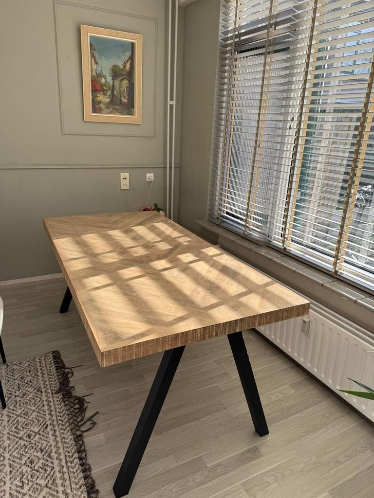 Mango eettafel met metalen poten, Huis en Inrichting, Tafels | Eettafels, Ophalen