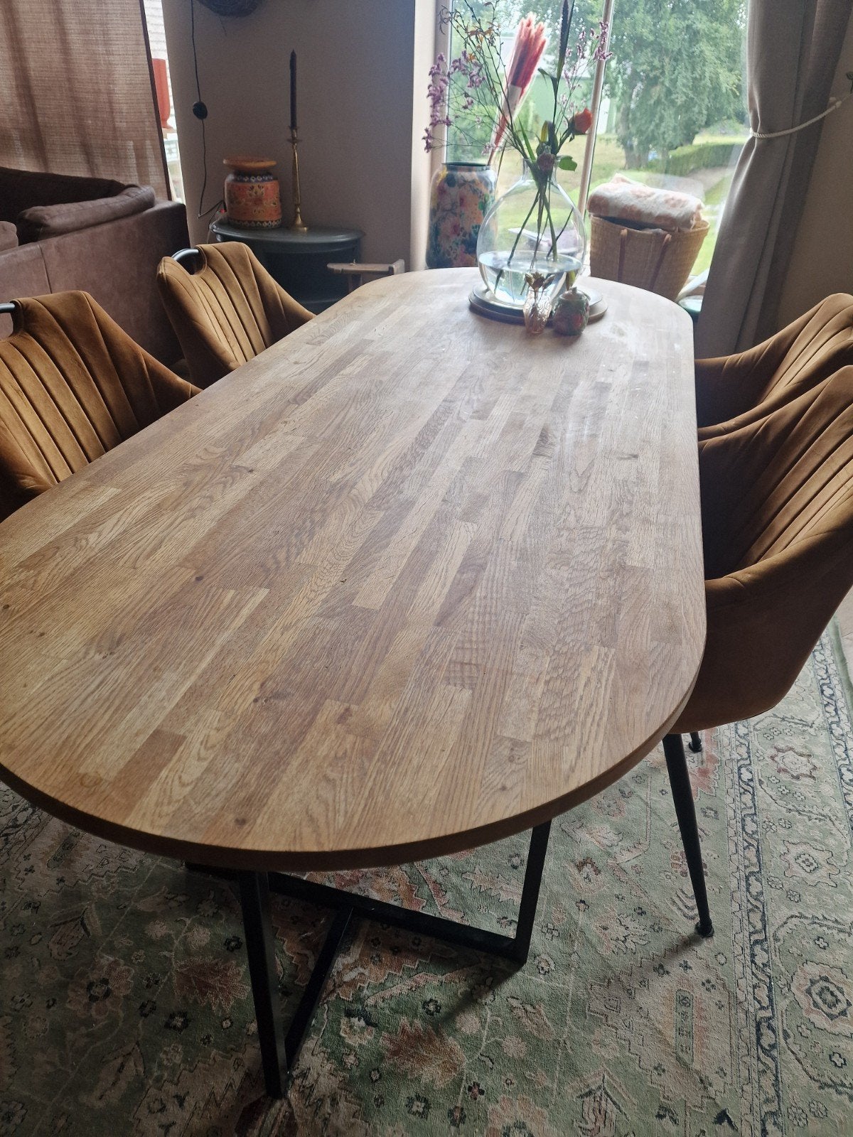 TEAB Stevige eettafel (karwei), Huis en Inrichting, Gebruikt, 200 cm of meer, 50 tot 100 cm, Ovaal