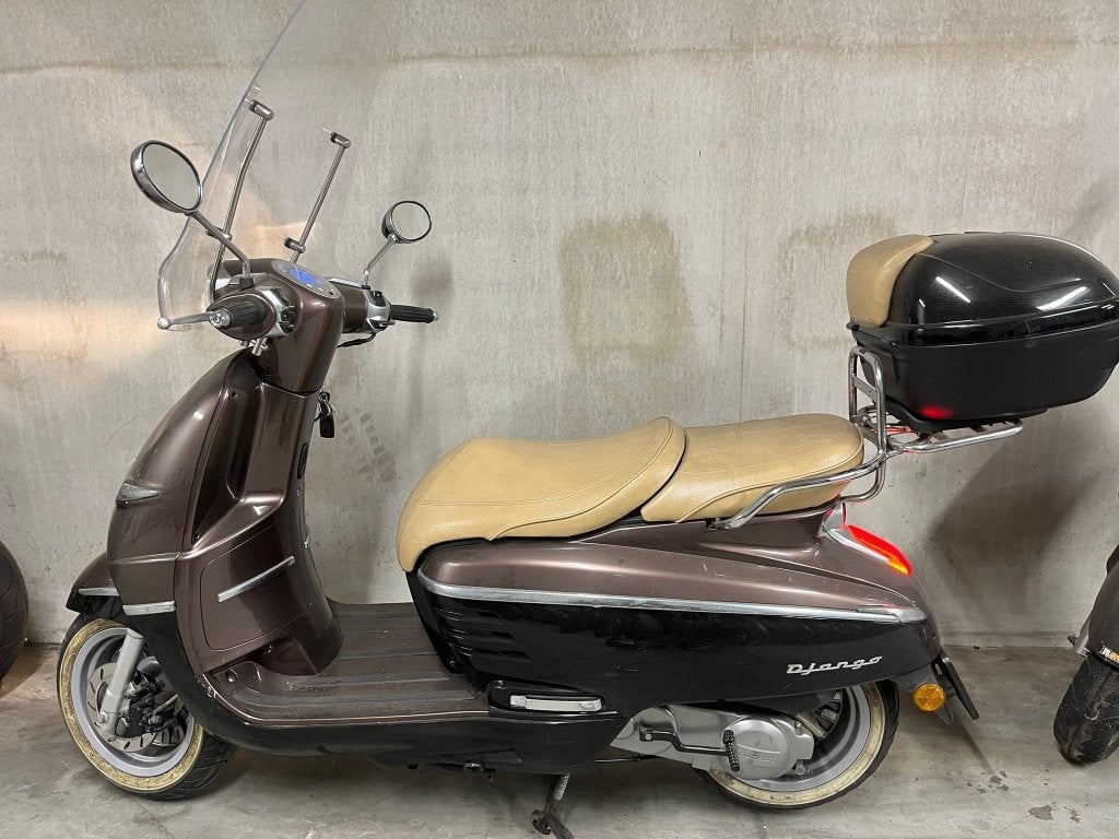 Peugeot Django, Ophalen, Zo goed als nieuw, Benzine, Overige modellen