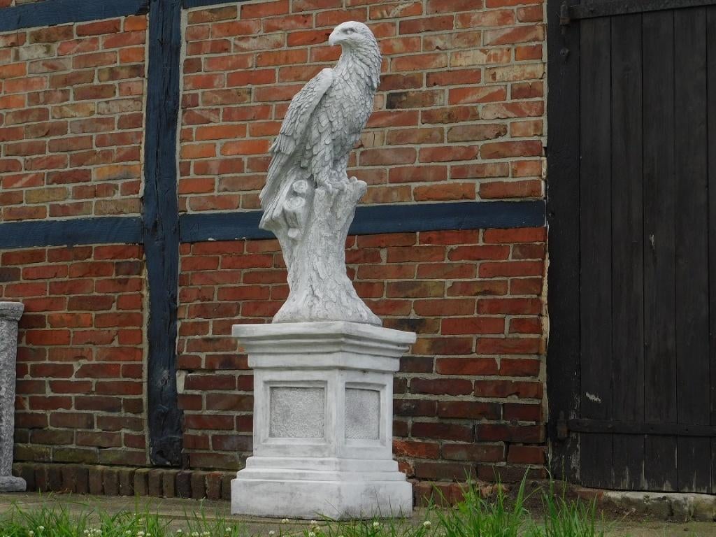 Adelaar Op Sokkel - 165 cm - Steen, Dierenbeeld, Steen, ., Ophalen of Verzenden