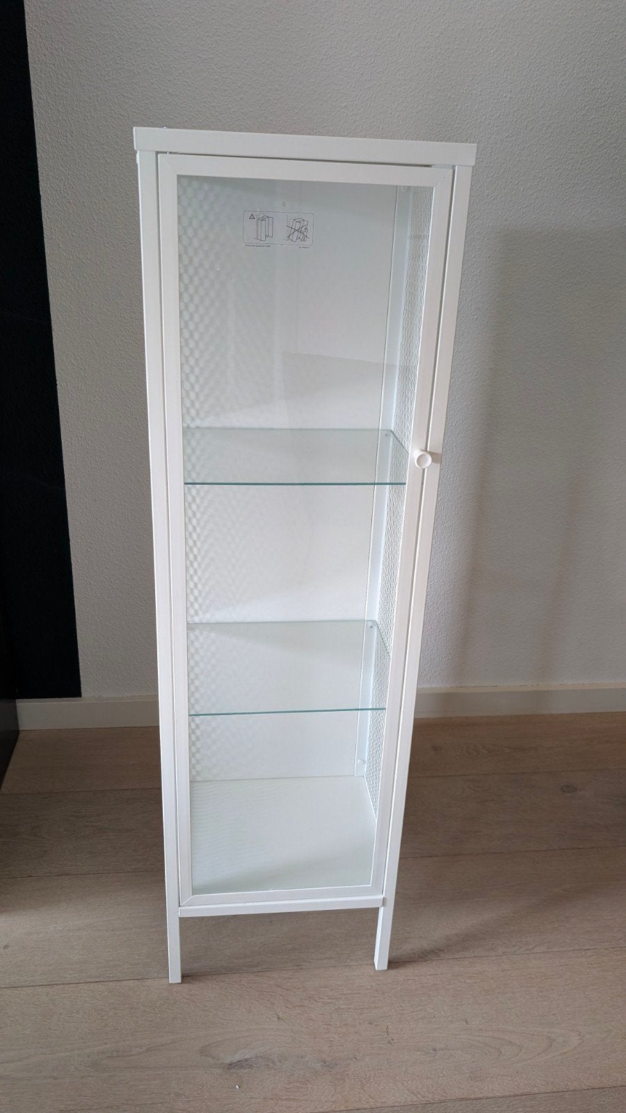 Ikea Baggebo vitrinekast met glazen planken en metalen frame, Ophalen, Minder dan 50 cm, Met deur(en), 100 tot 150 cm