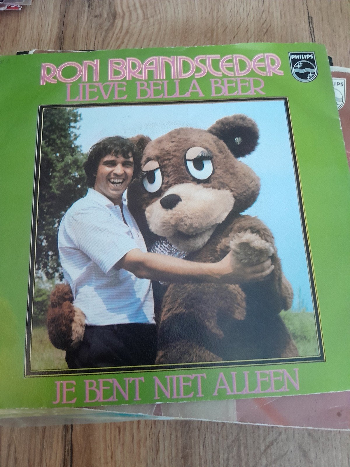 Ron brandsteder 7 inch lieve bella beer, Ophalen of Verzenden, Zo goed als nieuw, Nederlandstalig