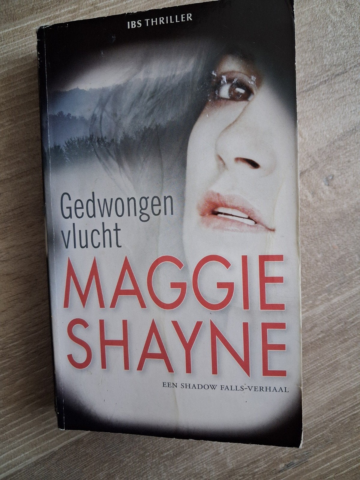 Gedwongen vlucht - Maggie Shayne, Ophalen of Verzenden, Zo goed als nieuw