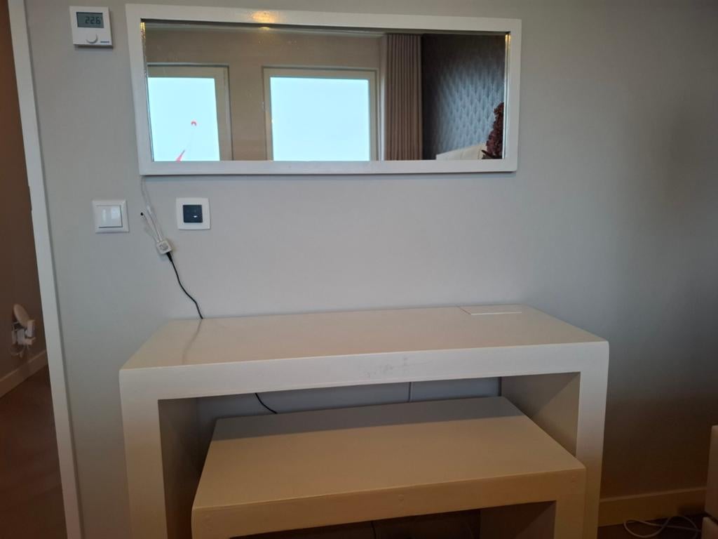Kaptafel en bijpassende spiegel met verlichting, Huis en Inrichting, Ophalen, Gebruikt, 50 tot 100 cm, Minder dan 100 cm