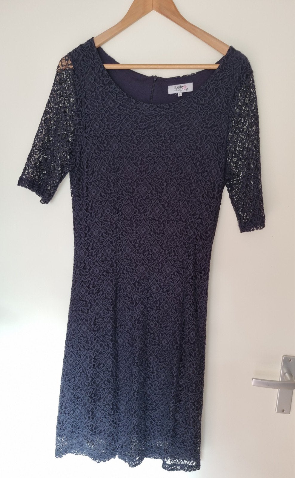 La ligna jurk maat L is 40 donker blauw
In goede staat, Kleding | Dames, Maat 38/40 (M), Blauw, Ophalen of Verzenden, Zo goed als nieuw