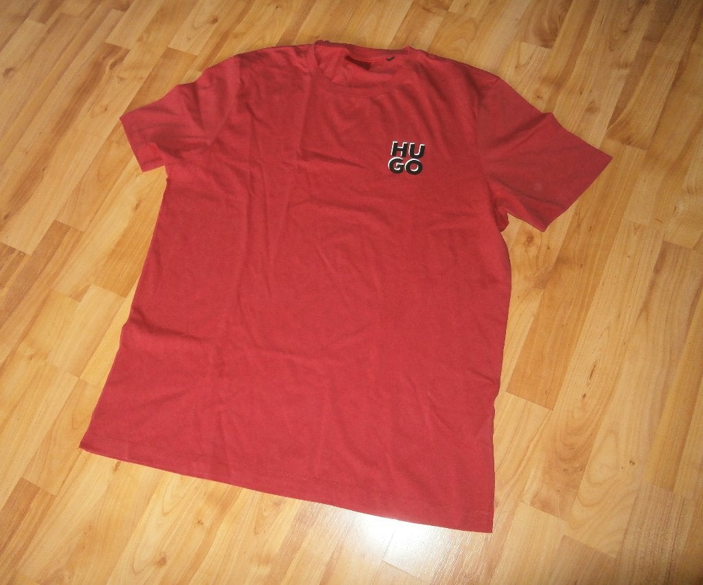 Mooi Hugo Boss T-shirt mt L rood origineel rood nieuw, Kleding | Heren, Maat 52/54 (L), Nieuw, Ophalen of Verzenden, Hugo Boss