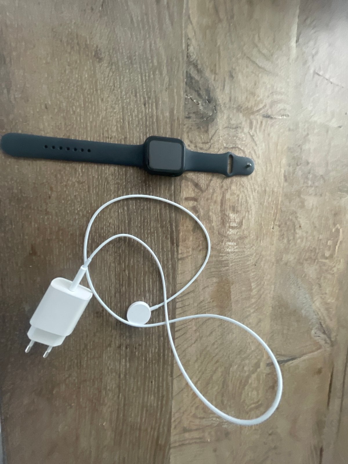 Apple Watch SE 2024 - Zo goed als nieuw met accessoires, Ophalen, Afstand, Zwart, IOS