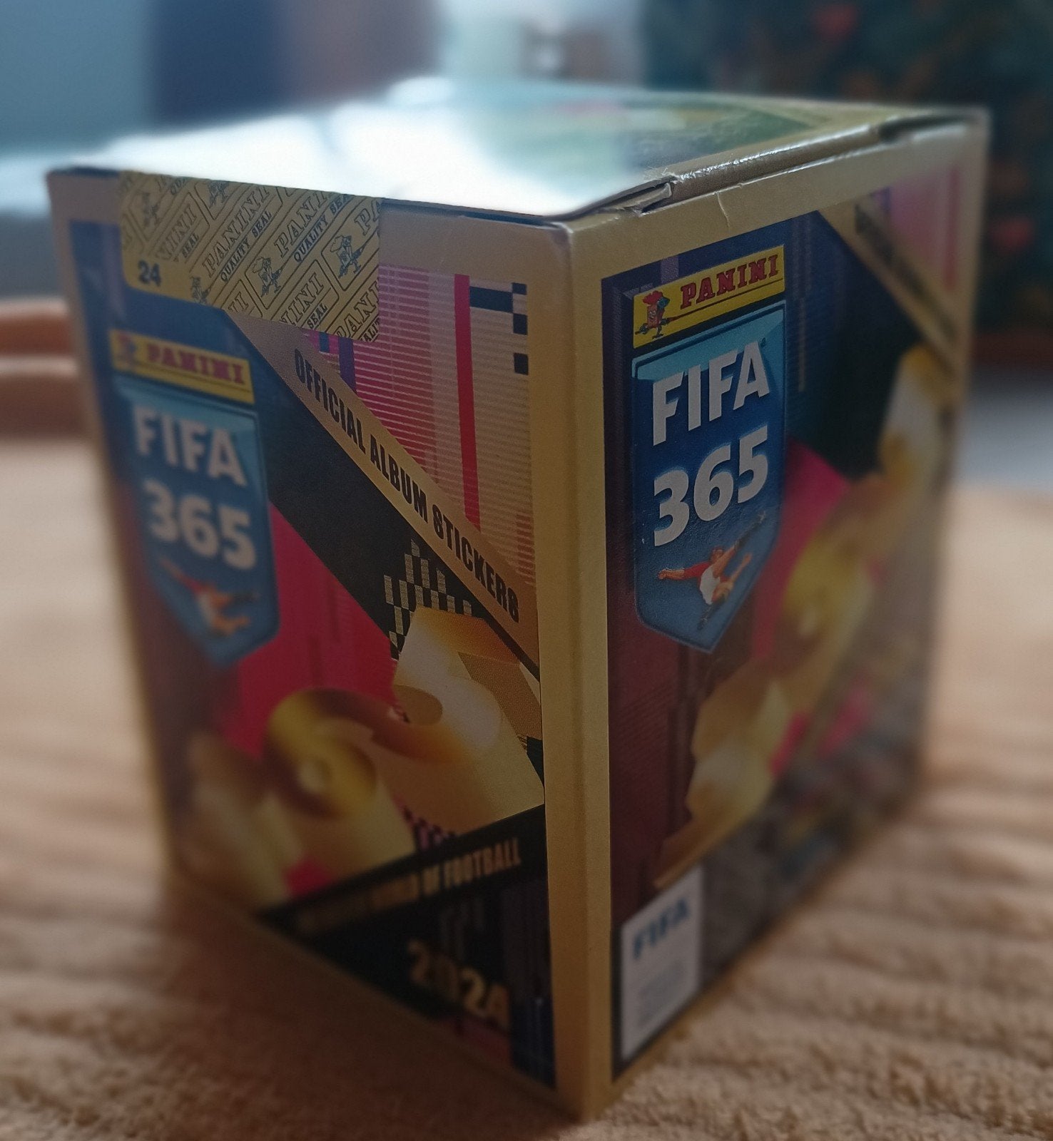 Verzegelde box Panini Fifa 365 2024, Ophalen of Verzenden, Nieuw, Buitenlandse clubs, Poster, Plaatje of Sticker