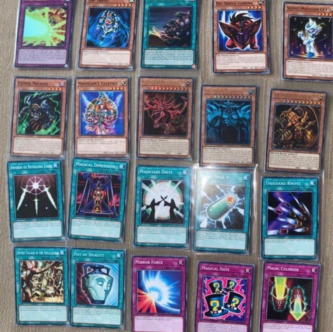 Yu-Gi-Oh! Yugi Legendary Exodia Deck + Egyptian God Card Set, Ophalen of Verzenden, Zo goed als nieuw, Meerdere kaarten, Foil
