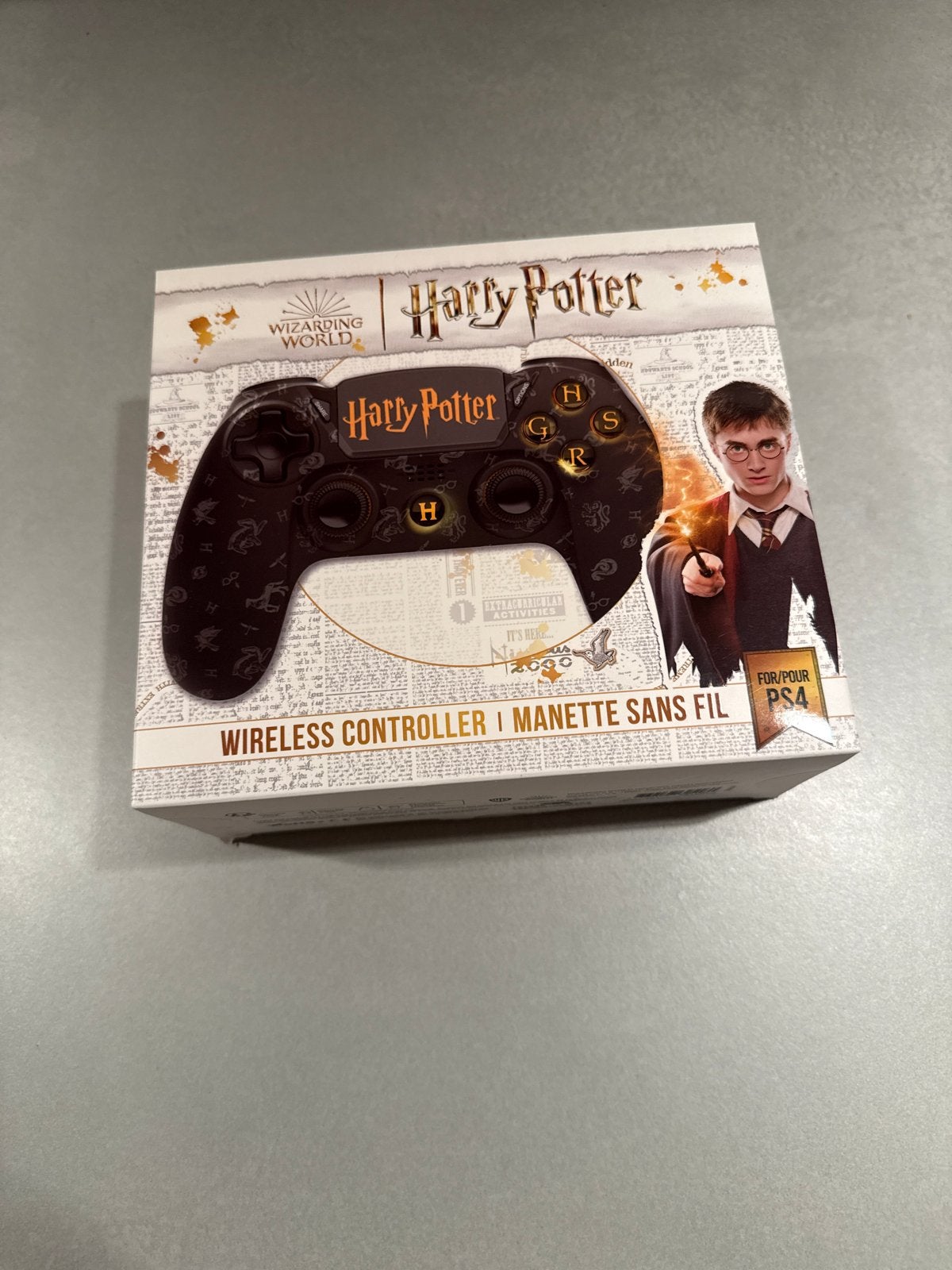 Harry Potter Draadloze Controller voor PS4 - Nieuw in Doos, Ophalen of Verzenden, Nieuw, Met 1 controller