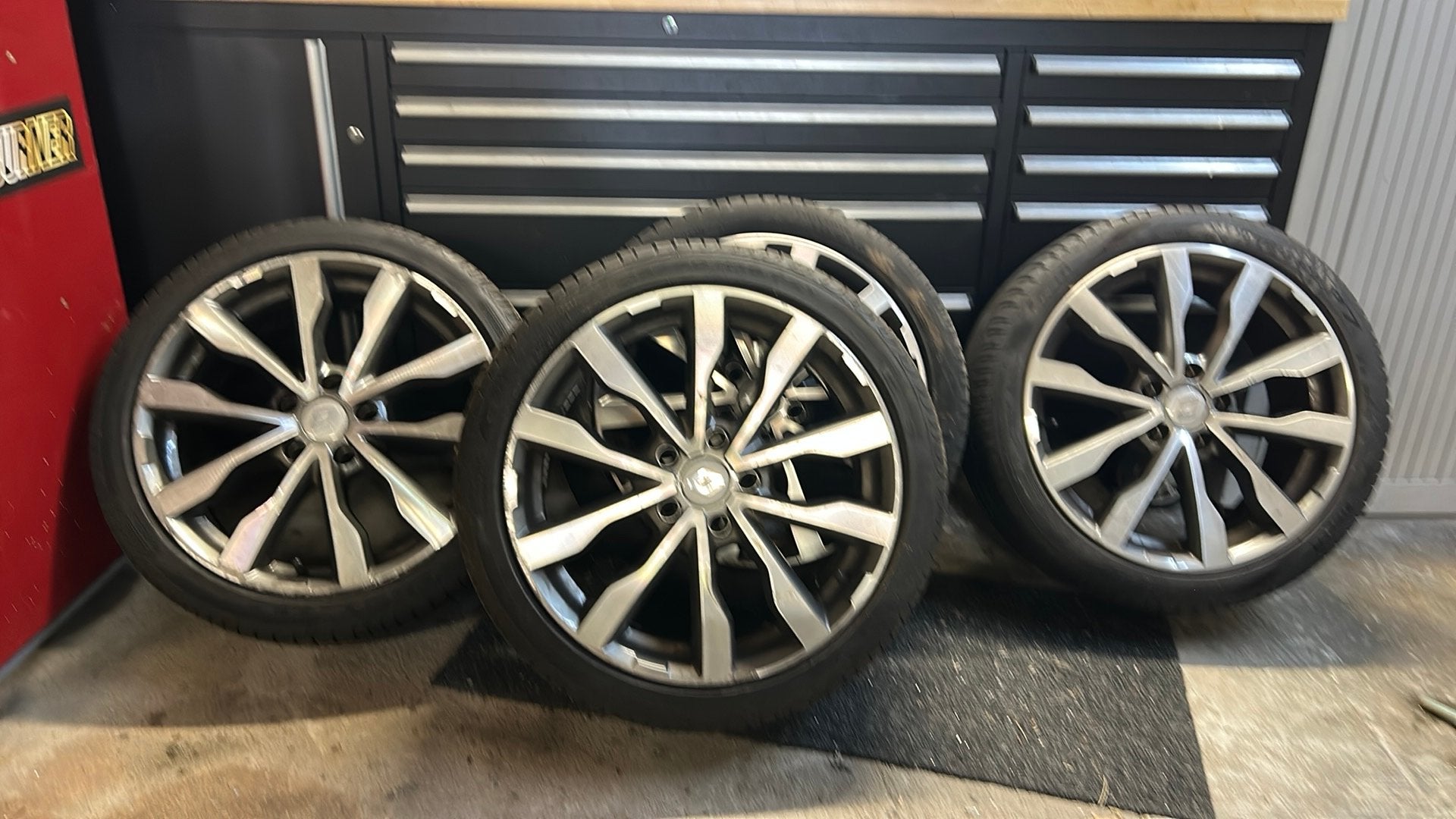 Renault velgen 225/40R18, Ophalen, 18 inch, Banden en Velgen, Bestelwagen