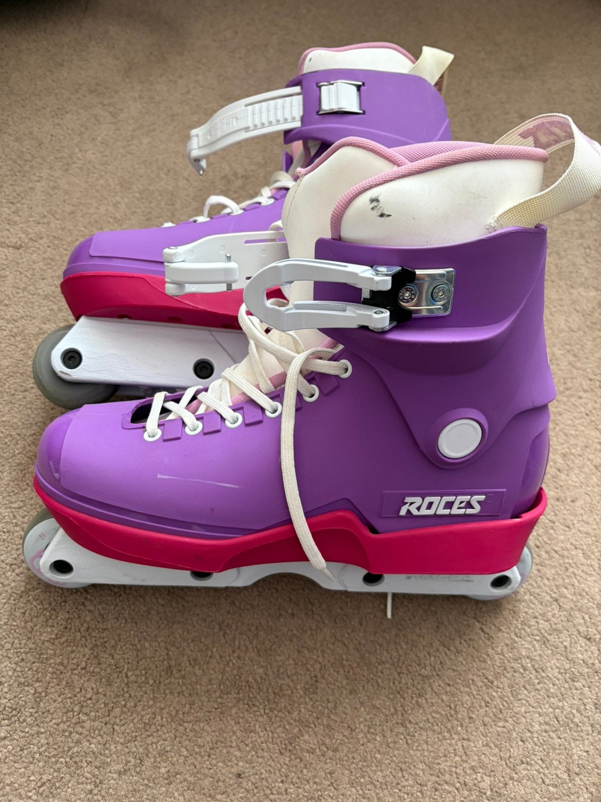 Roces M12 Lo Team Malva aggressive inline skates maat 43, Ophalen of Verzenden, Zo goed als nieuw, Inline skates 4 wielen, Heren