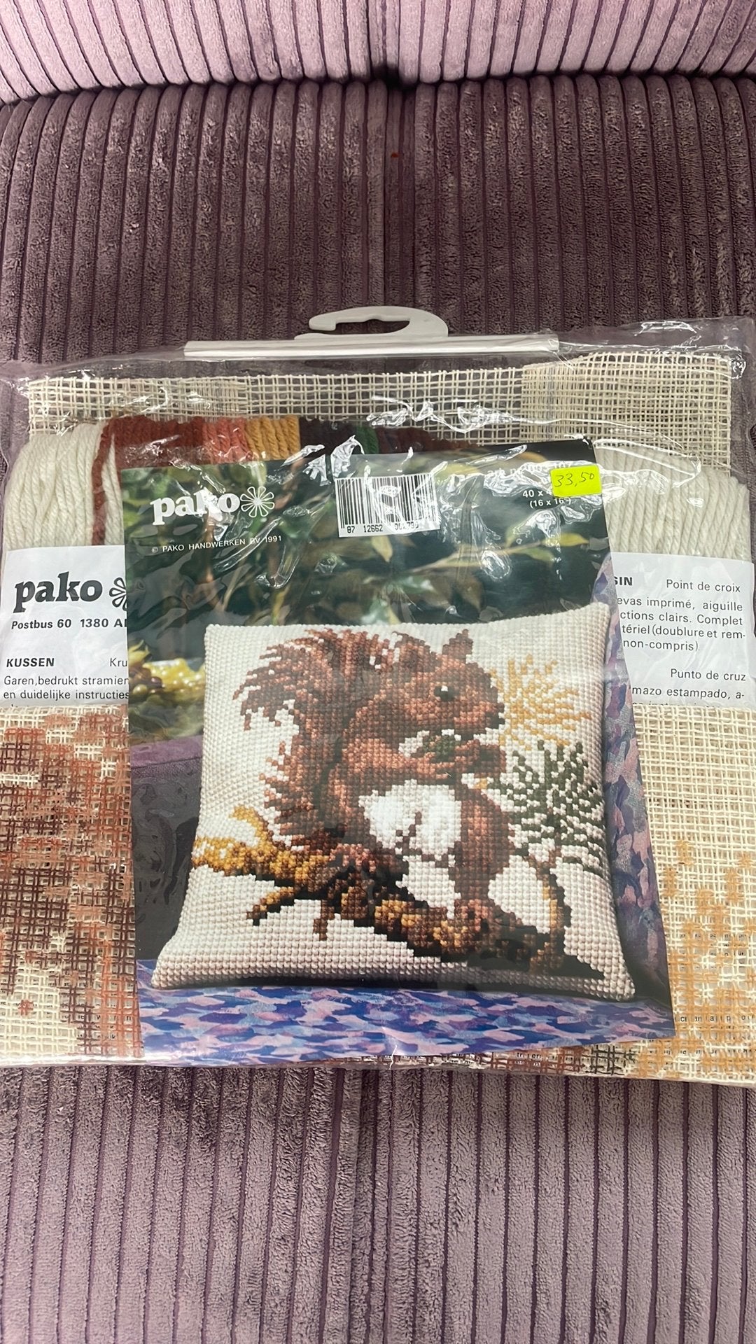 Eekhoorn kussen borduurpakket, Ophalen of Verzenden, Zo goed als nieuw, Handborduren, Borduurpakket