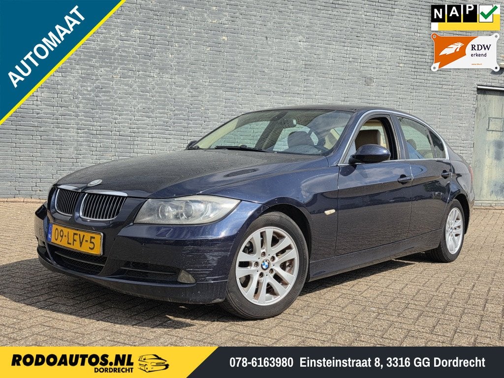 BMW 3-serie 325i Dynamic Exective Leder APK 04-27 ✅, Automaat, 745 kg, Gebruikt, 2497 cc