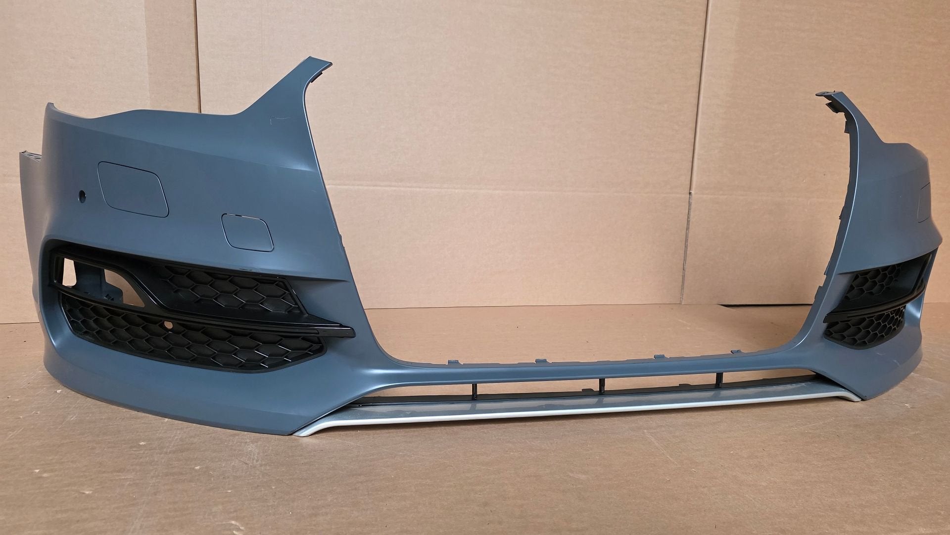 Voorbumper Audi A3 8V S-line S3 Sedan Limousine 8V5807065G, Gebruikt, -, Voor, Ophalen of Verzenden