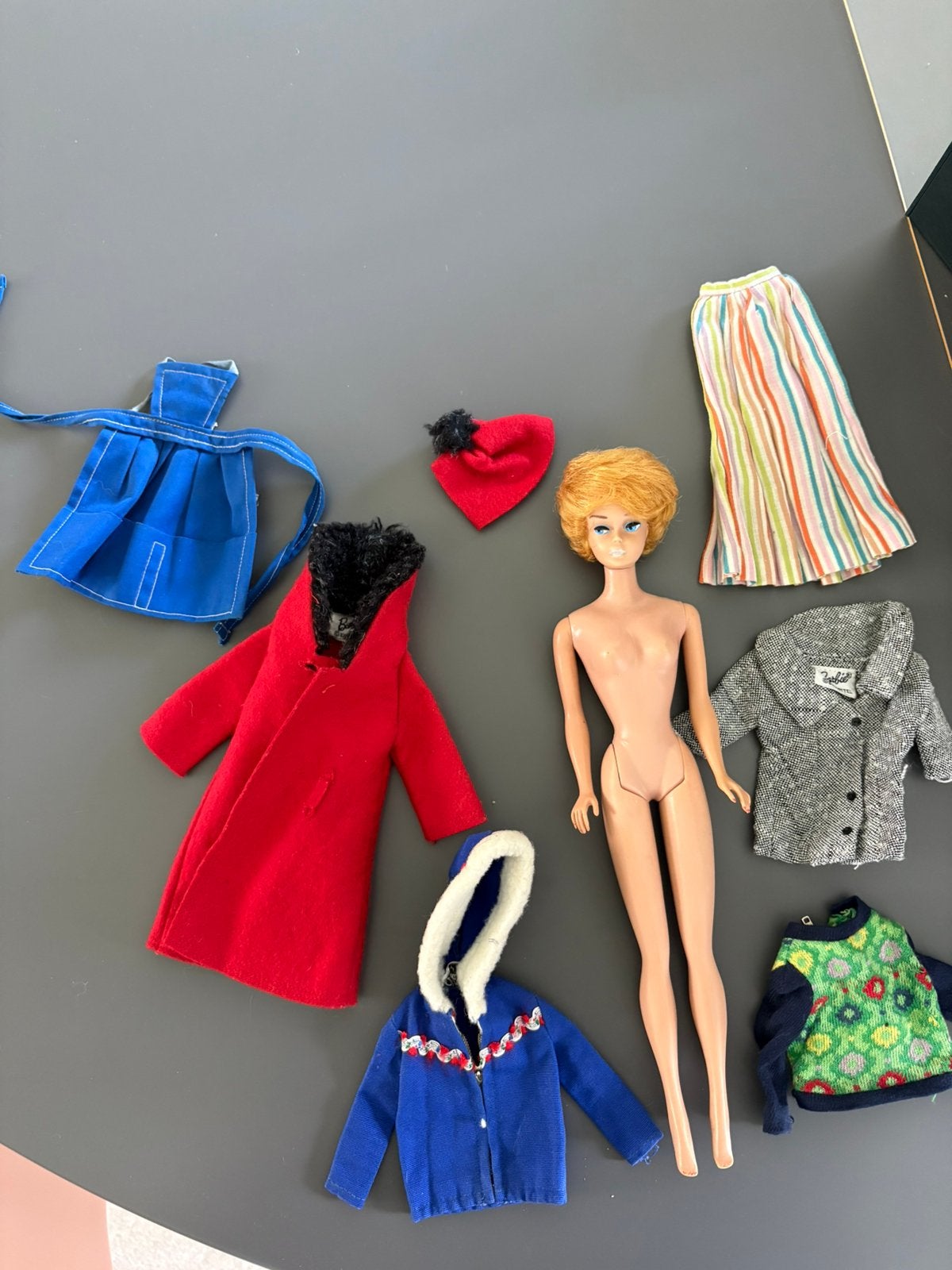 Vintage bubbke cut barbie, Verzamelen, Ophalen of Verzenden, Zo goed als nieuw, Kleertjes