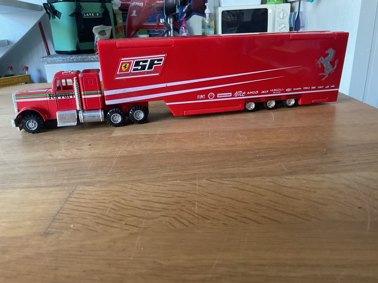 Ferrari Amerikaanse truck van Maisto met Hotwheels Trailer, Ophalen, Zo goed als nieuw, Bus of Vrachtwagen, Lion Toys