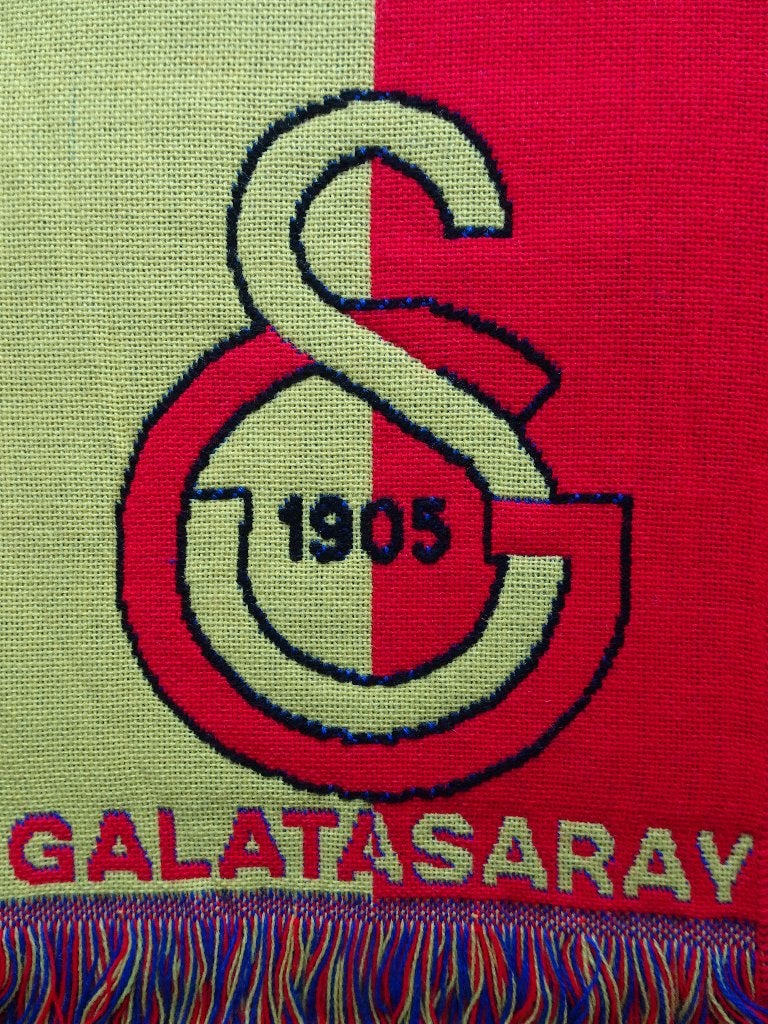 sjaal Galatasaray, Verzamelen, Ophalen of Verzenden, Nieuw, Buitenlandse clubs, Vaantje of Sjaal