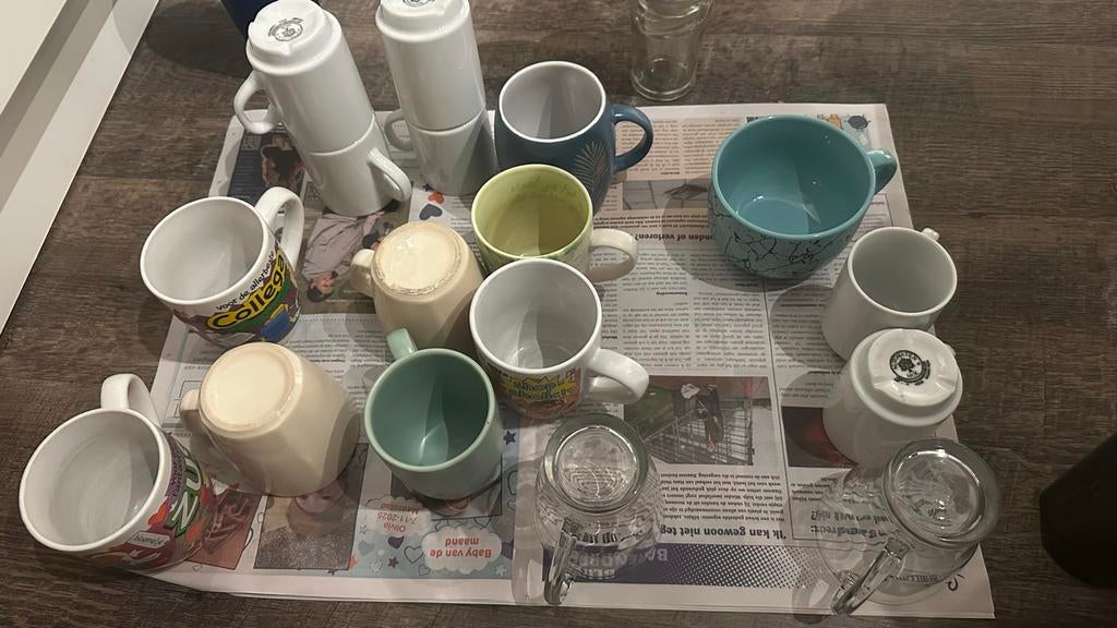Gratis - Diverse serviesonderdelen: borden, schalen, kommen, Huis en Inrichting, Keuken | Servies, Gebruikt, Keramiek, Overige typen