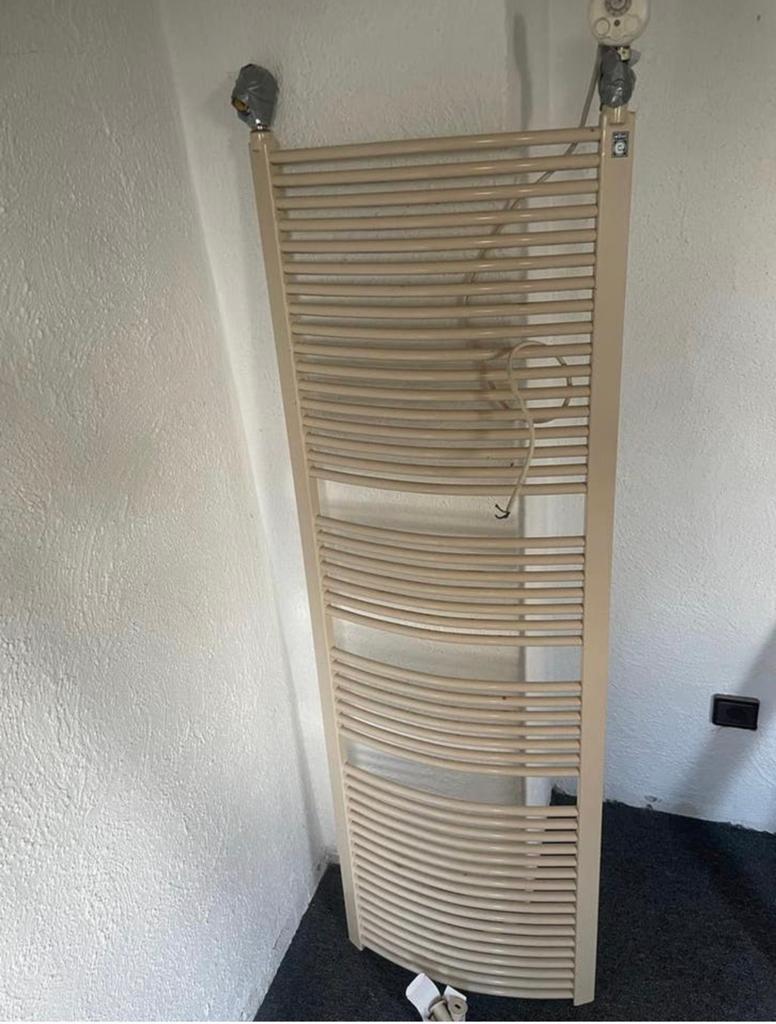Radiator electrisch JAGA, Ophalen, Radiator, Minder dan 60 cm, Zo goed als nieuw