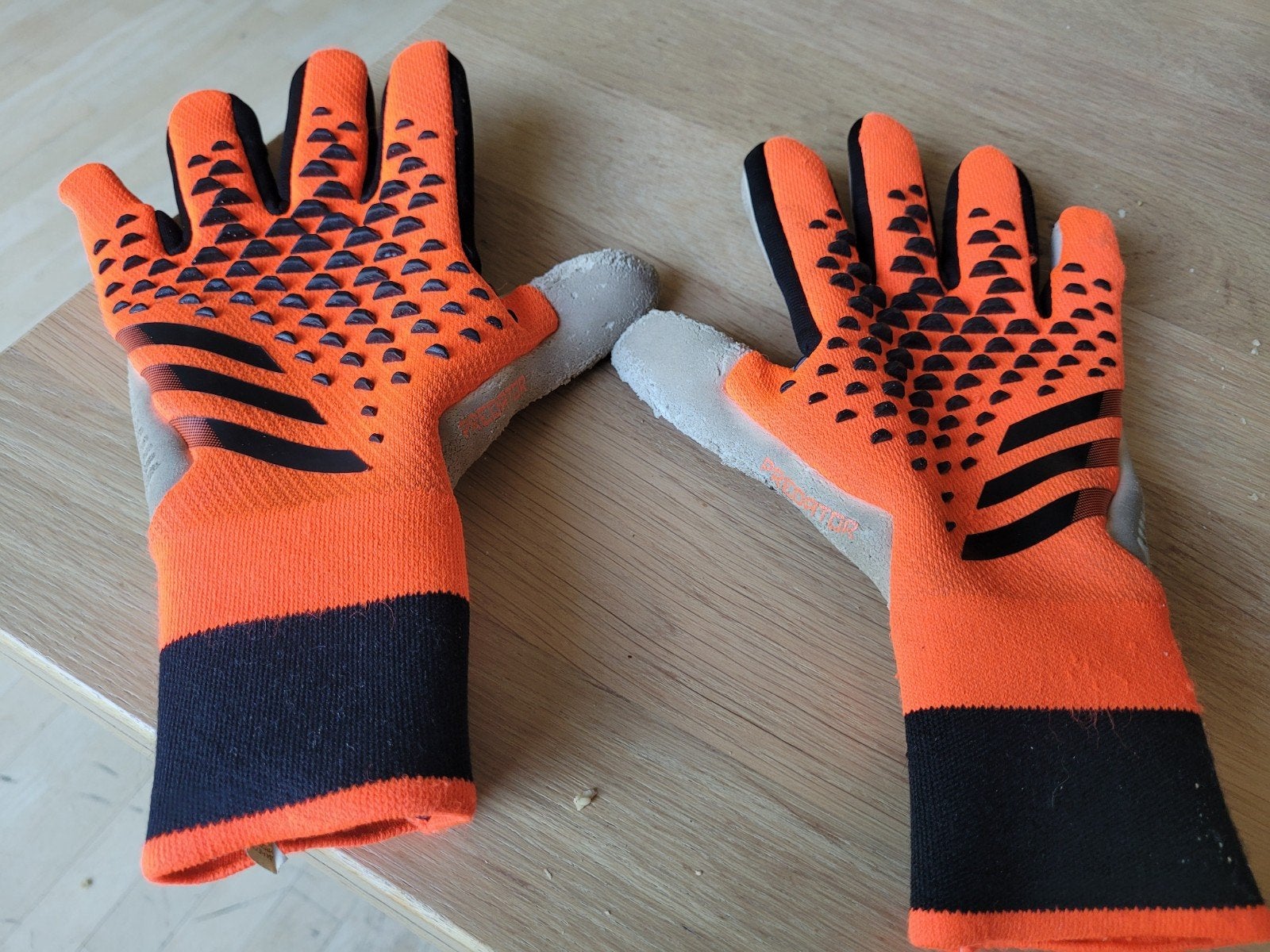 Nieuwe keepershandschoenen - Oranje/Zwart, Ophalen of Verzenden, Nieuw, Handschoenen