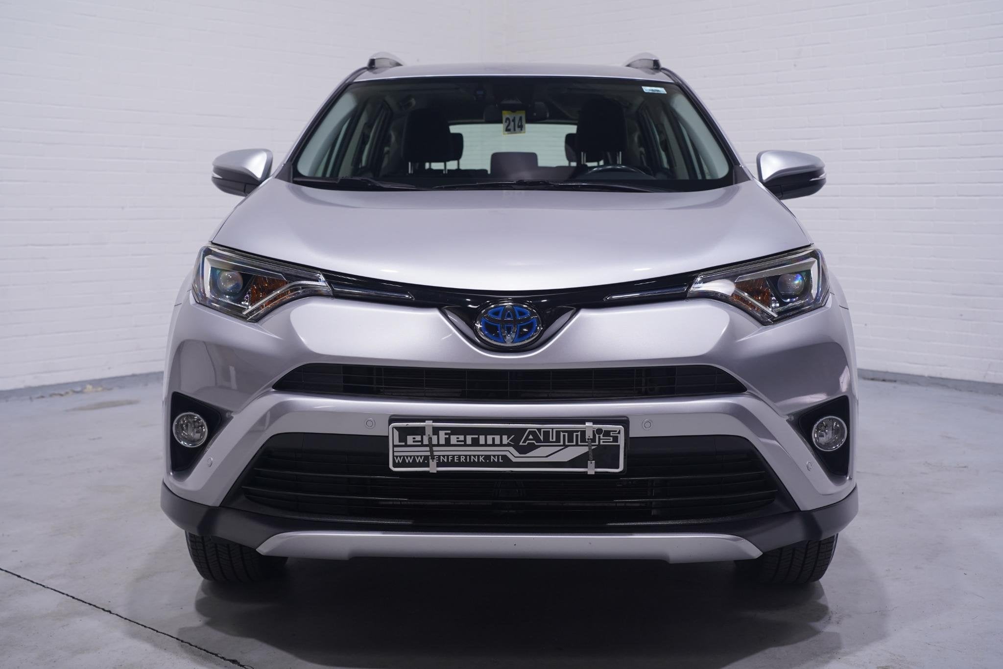 Toyota RAV4 2.5 Hybrid AWD Style camera afneembare-trekhaak, Auto's, Toyota, Automaat, Gebruikt, 1650 kg, Bedrijf