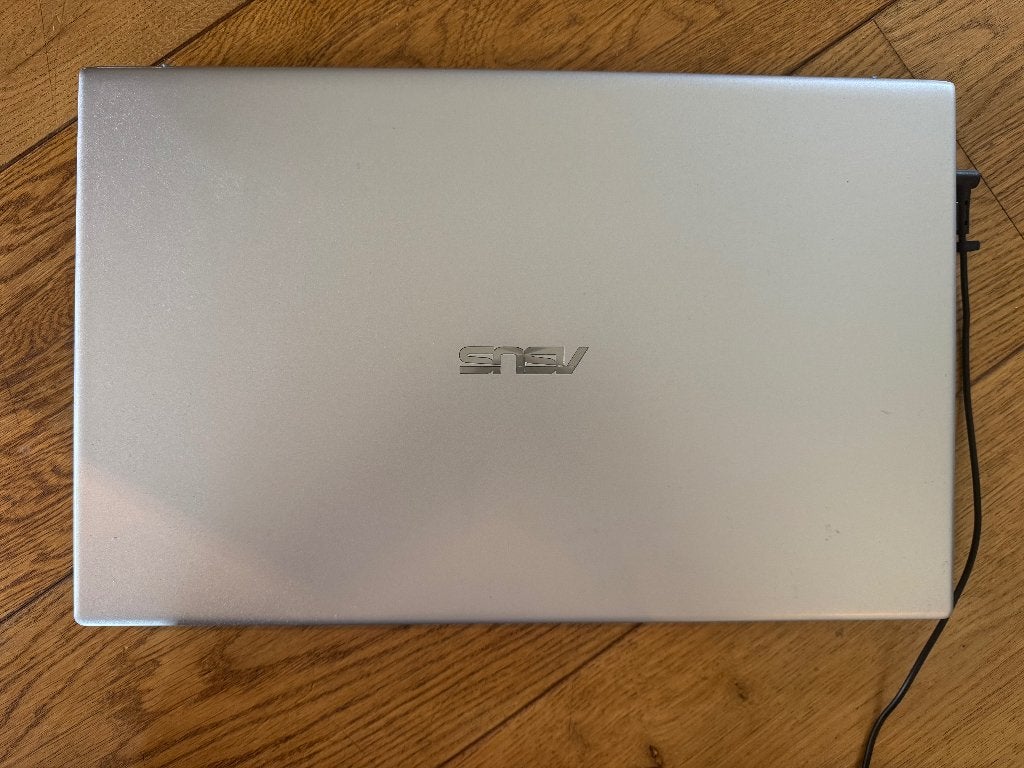 ASUS VivoBook 17 – 17,3 inch – Intel Core i3 – 8GB – 512GB, Gebruikt, 2 tot 3 Ghz, Qwerty, 8 GB
