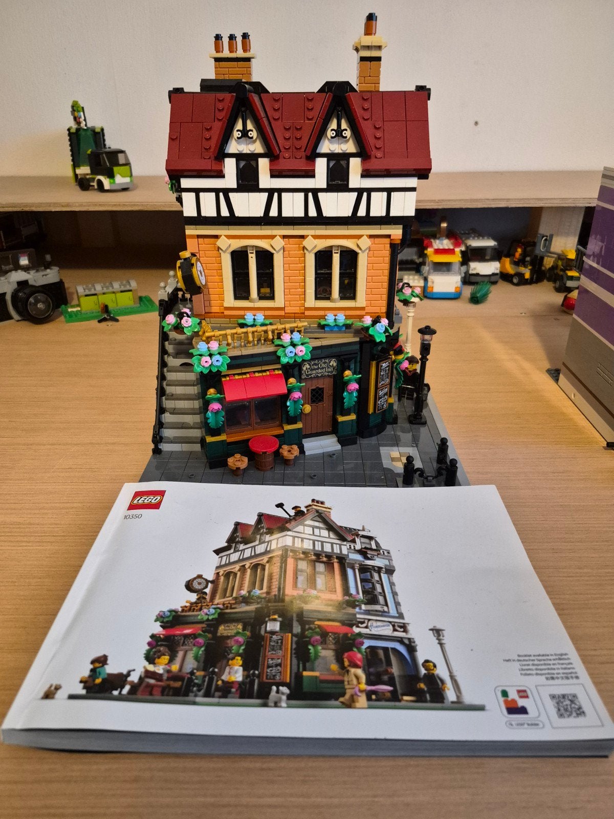 LEGO Icons 10350 Tudor Corner Huis, Lego, Compleet, Ophalen of Verzenden, Zo goed als nieuw