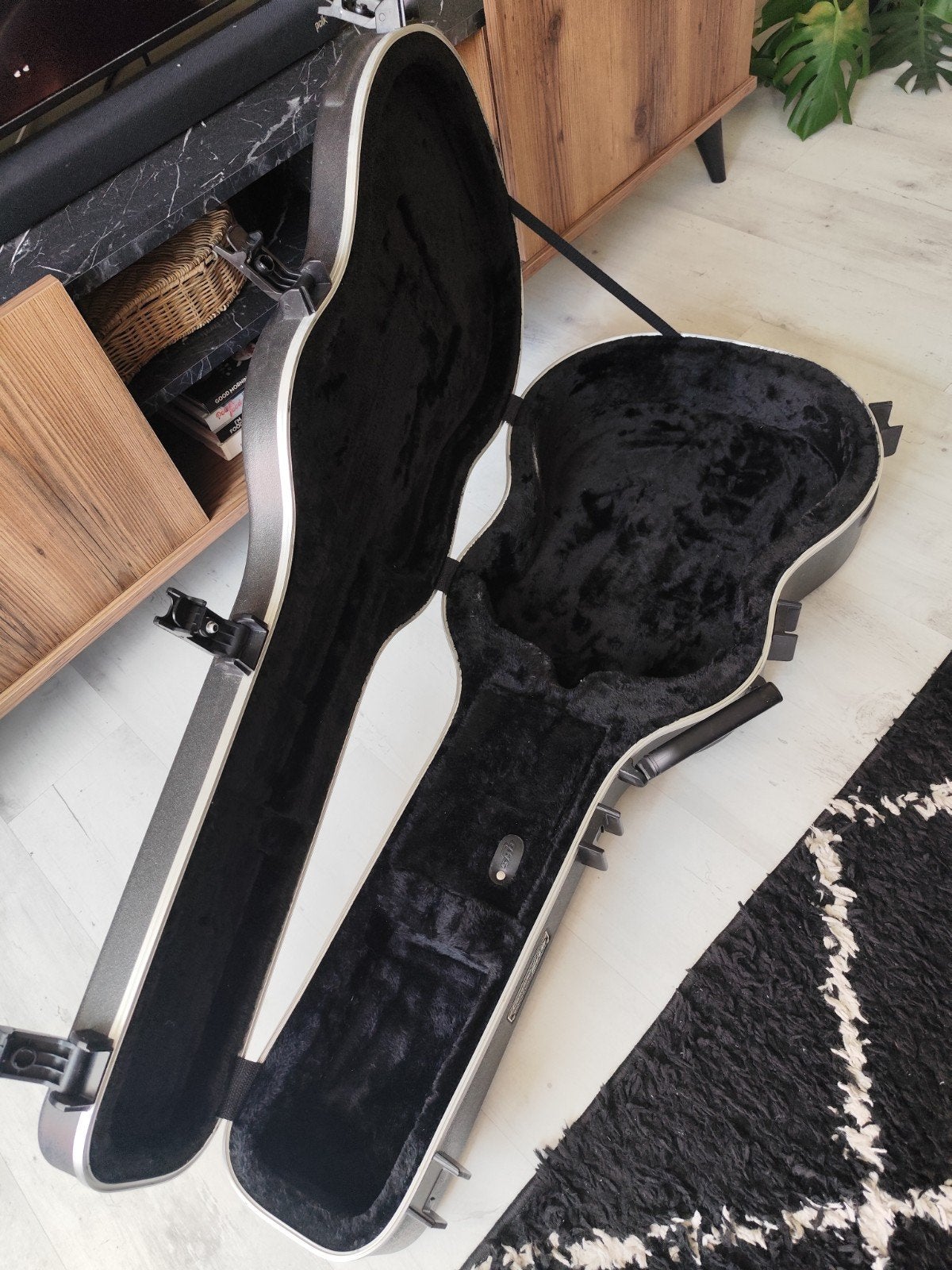 Tanglewood hardcase gitaarkoffer, Ophalen, Gebruikt, Akoestische gitaar