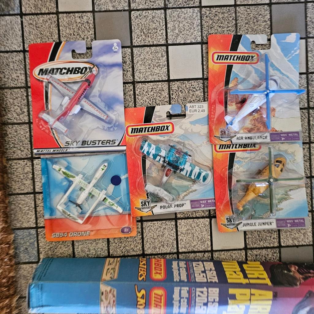 Airport Speelmat met 5 Voertuigen - Matchbox Sky Busters, Mattel Inc., 636 Girard Avenue, East Aurora, NY 14052, USA, Nieuw, Ophalen of Verzenden