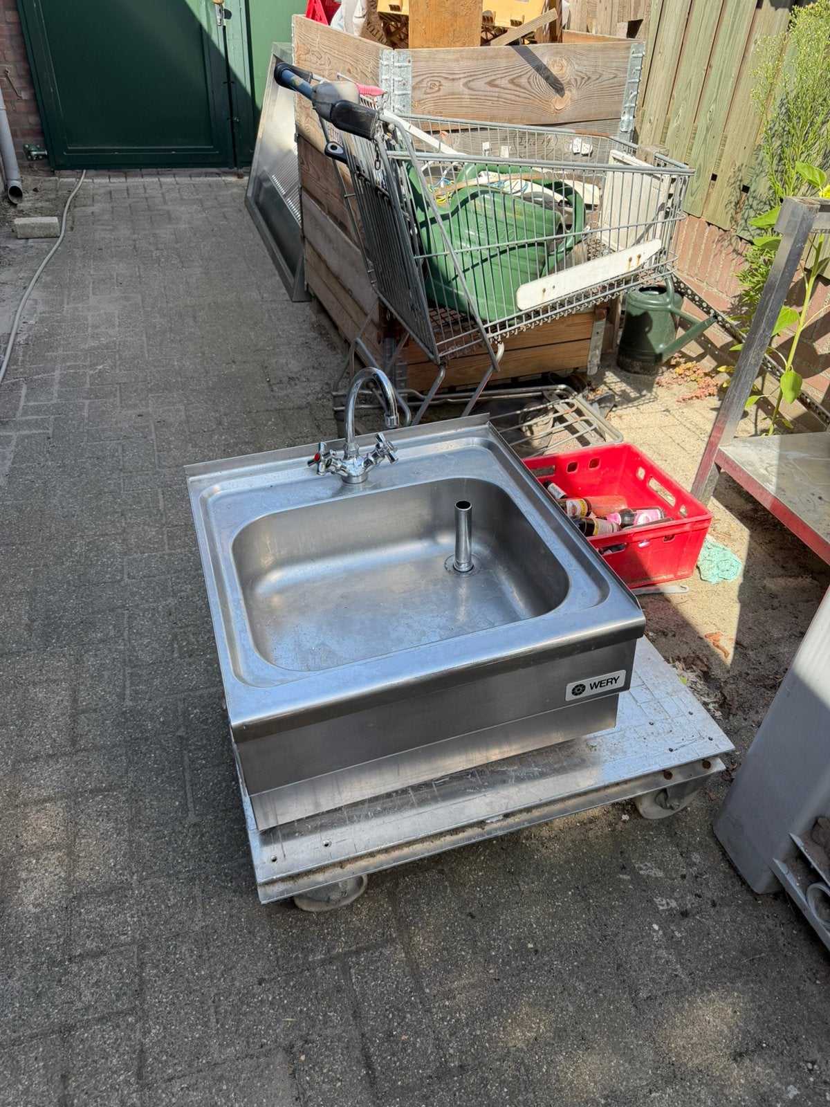 Spoelbak met kraan, Ophalen, RVS Meubilair