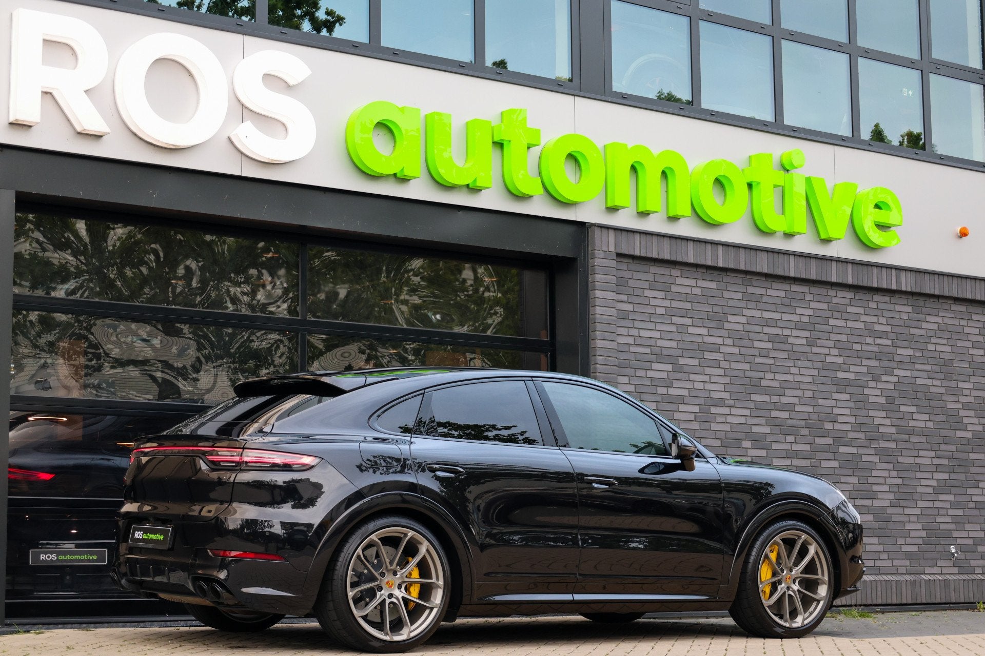 Porsche Cayenne Coupé 4.0 Turbo S E-Hybrid | NAP! | KERAMIS, Auto's, Automaat, Cayenne, 14 kWh, Gebruikt