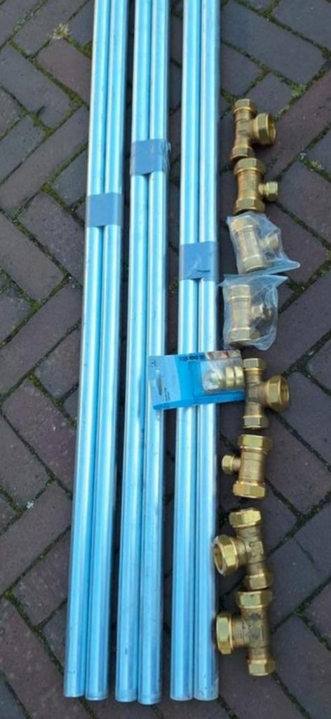 CV leidingen 28 en div KIWA koppelingen 28 - 22 - 15mm nieuw, Ophalen, Nieuw, Koper of Messing