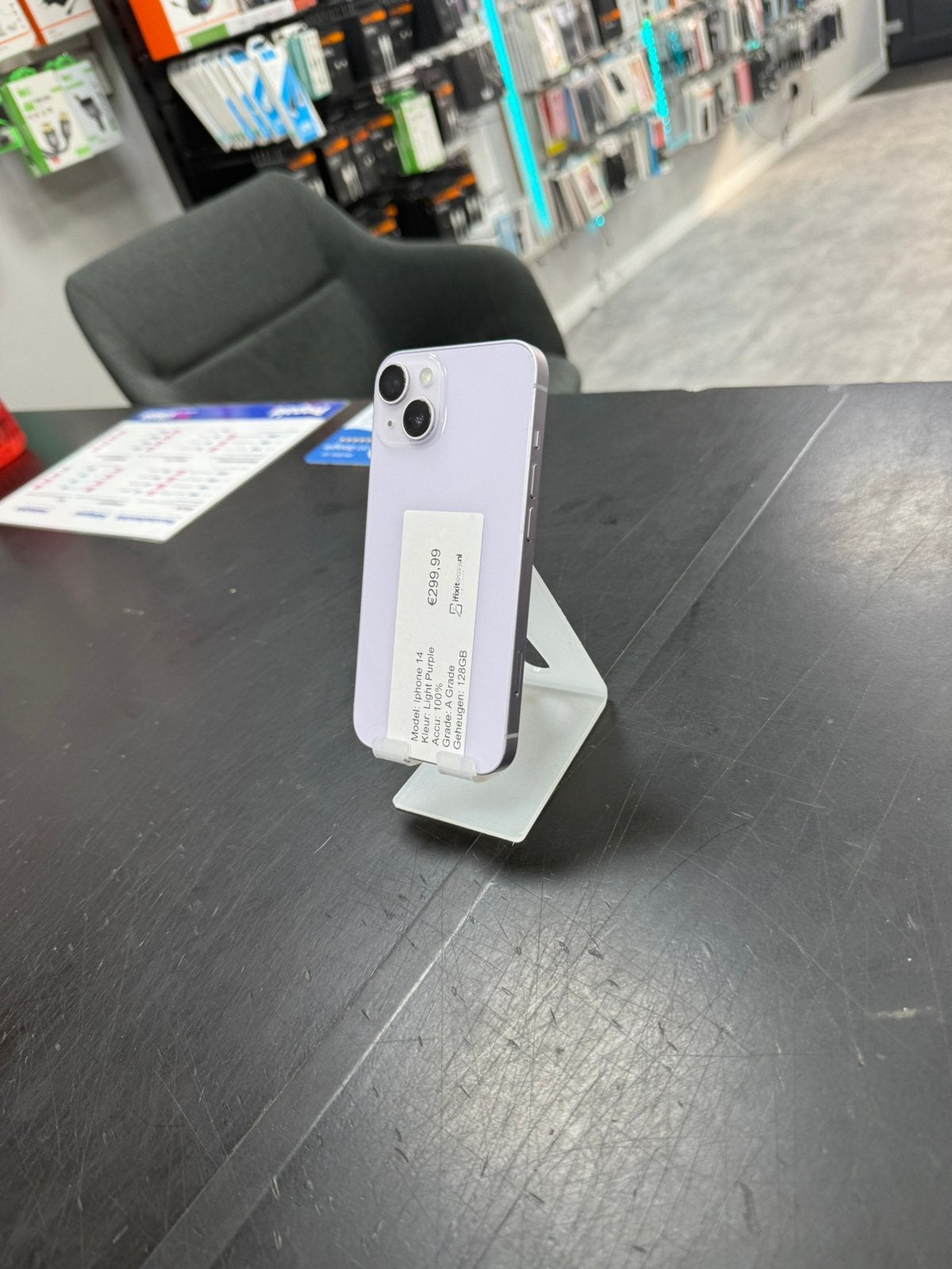 Foto 6 van iPhone 14 128GB Paars – Accu 100%  Topstaat | Garantie |