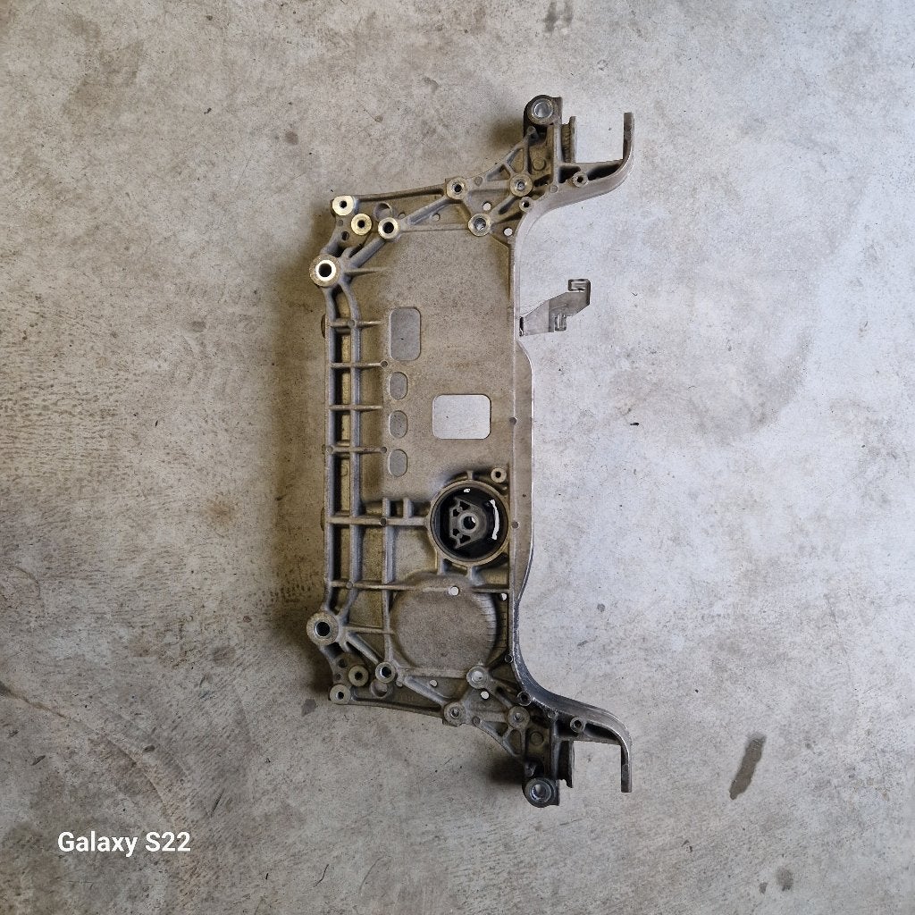 VW PASSAT B7 SUBFRAME / 7N0 199 369 A, Gebruikt, Volkswagen, Ophalen of Verzenden, Vw