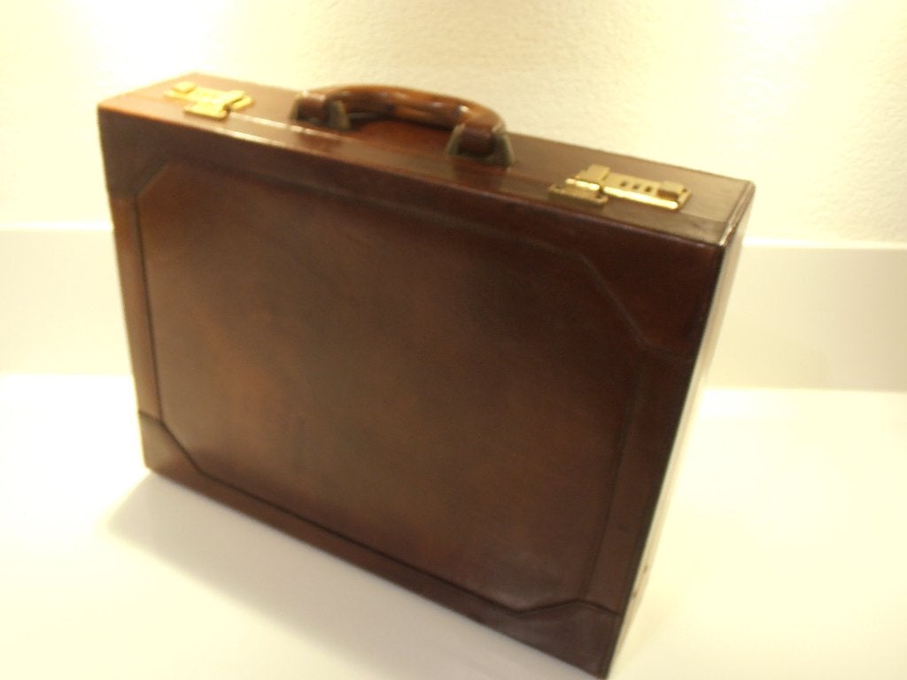 Luxe lederen Attache koffer, Verzenden, Slot, Zo goed als nieuw, 35 tot 45 cm