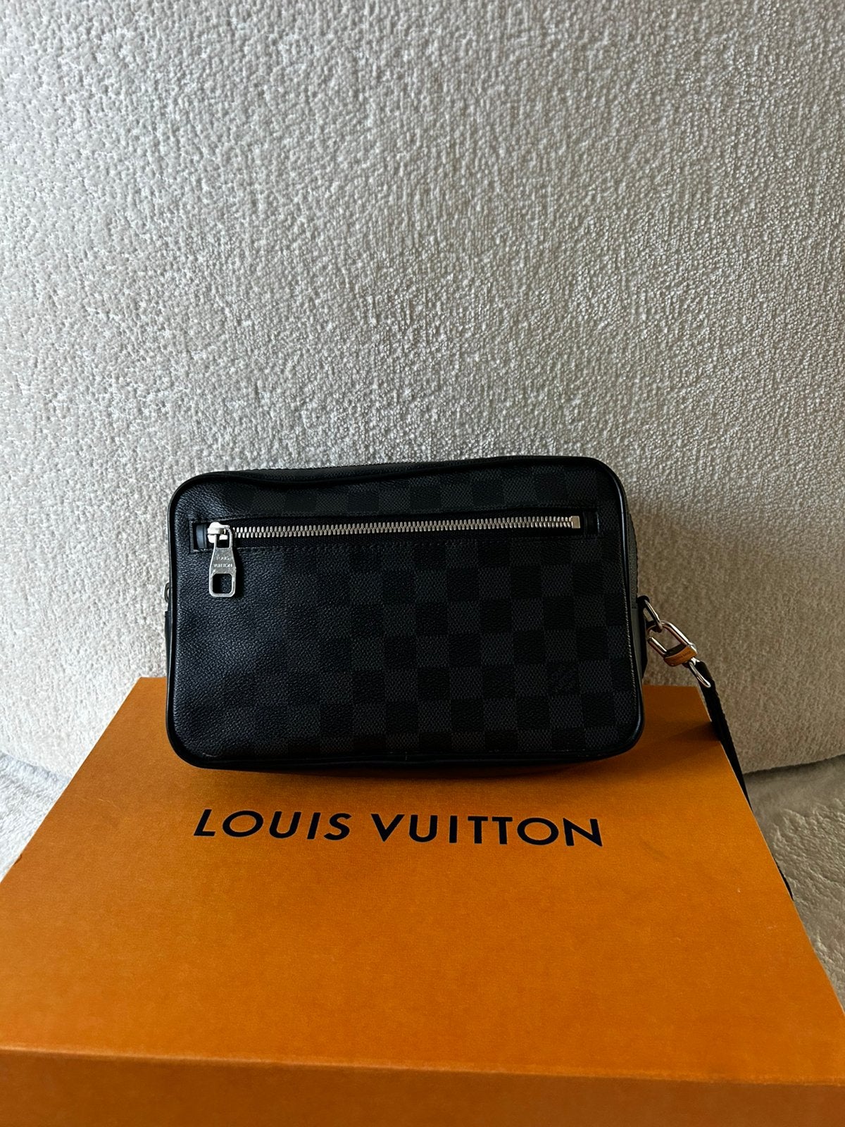 Louis Vuitton Clutch, Ophalen of Verzenden, Zo goed als nieuw, Zwart