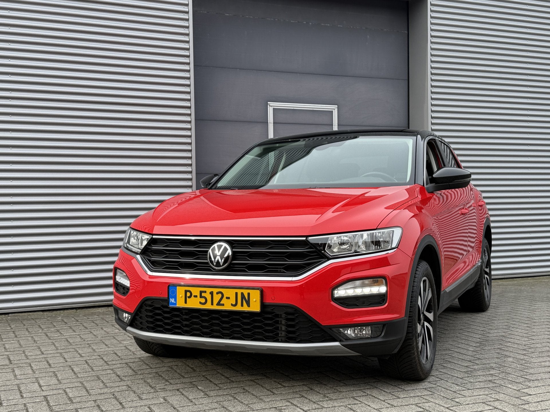 Volkswagen T-Roc 1.5 TSI Active I Automaat I Carplay I 20.00, 1254 kg, Stof, 4 cilinders, 150 pk