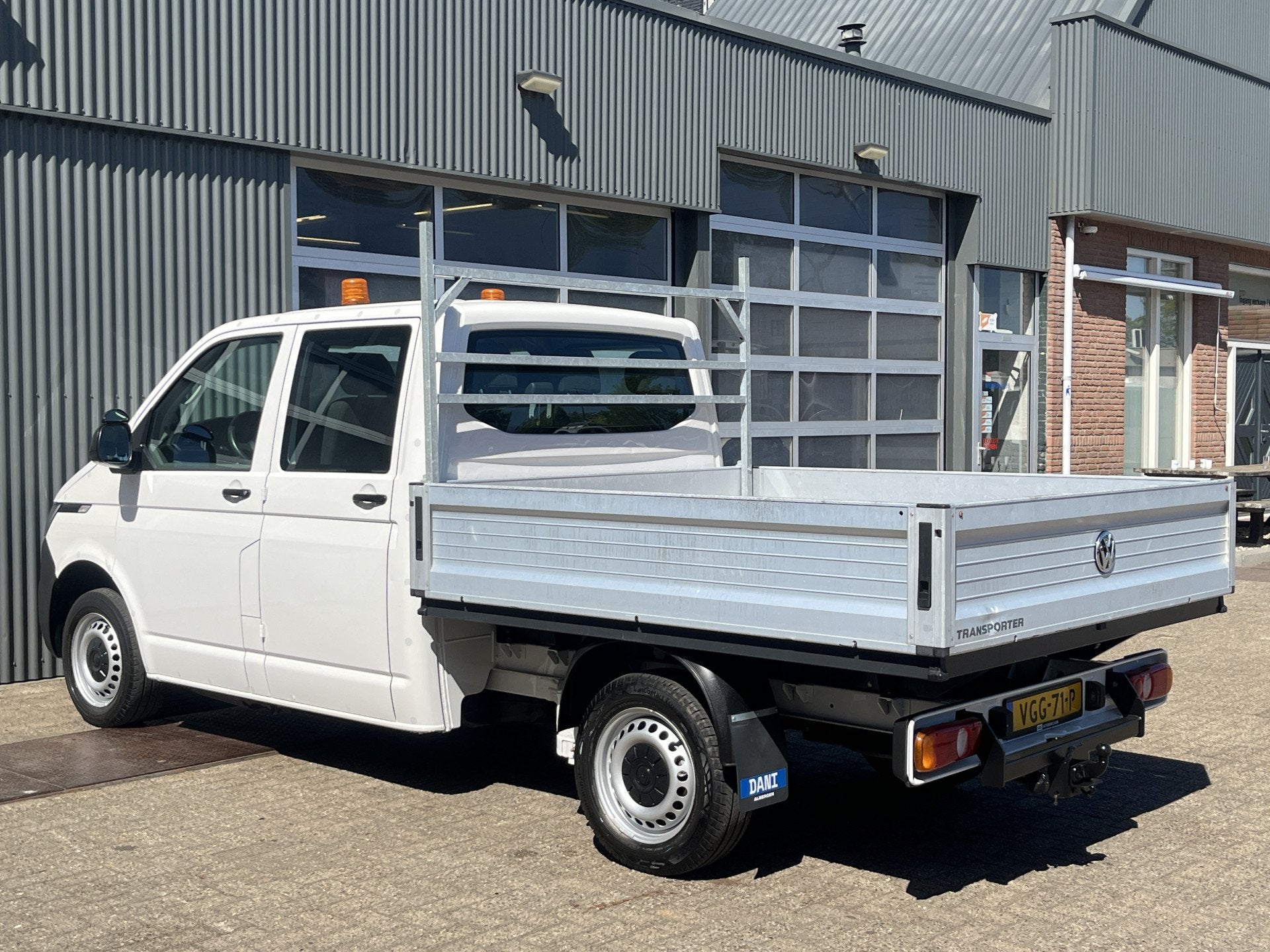Volkswagen Transporter 2.0 TDI L2H1 DC Open laadbak Pick-up, Auto's, Voorwielaandrijving, Gebruikt, 4 cilinders, Volkswagen