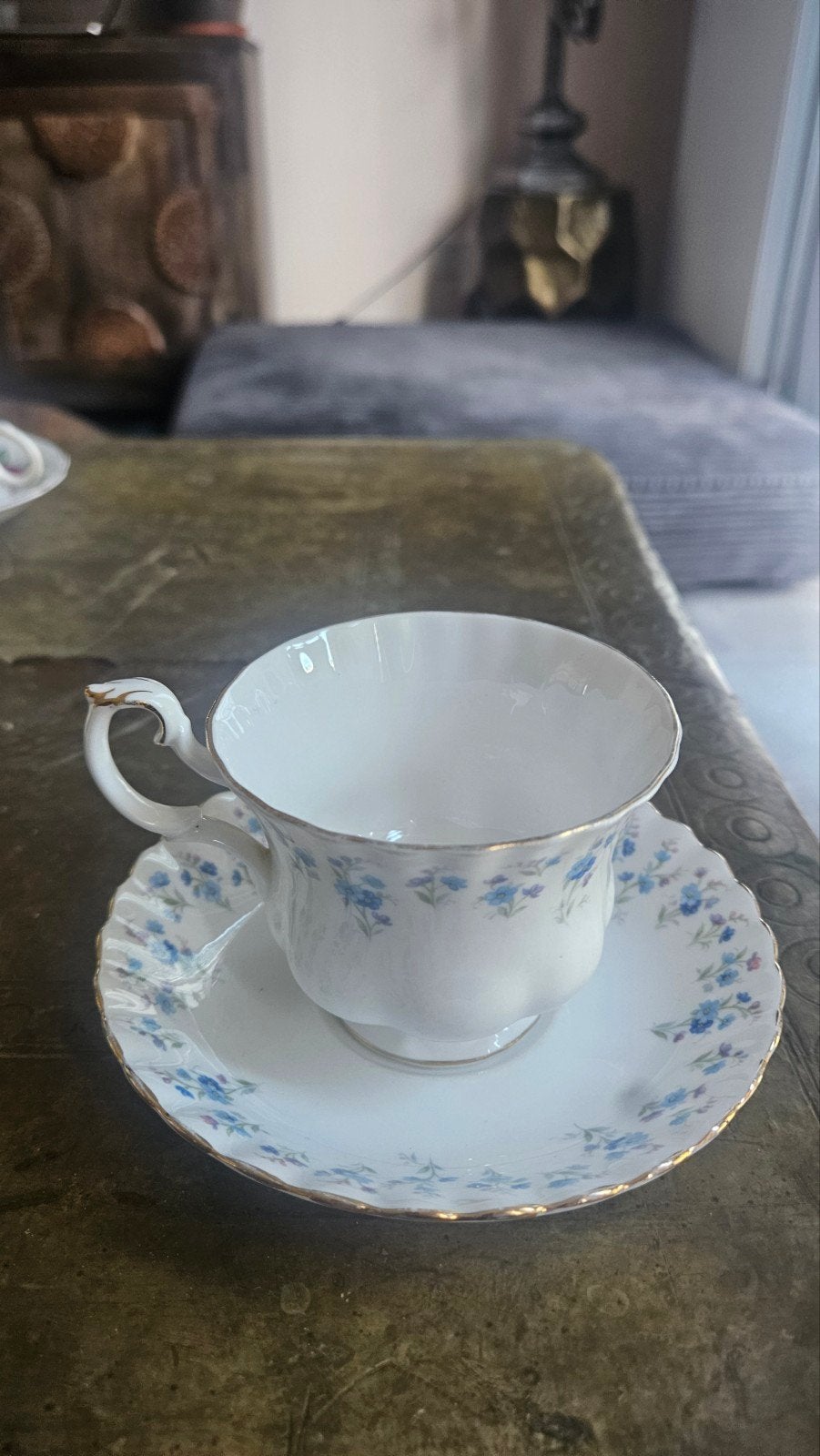 2 x Royal Albert Memory Lane Theekop en Schotel, Antiek en Kunst, Antiek | Servies los, Ophalen of Verzenden
