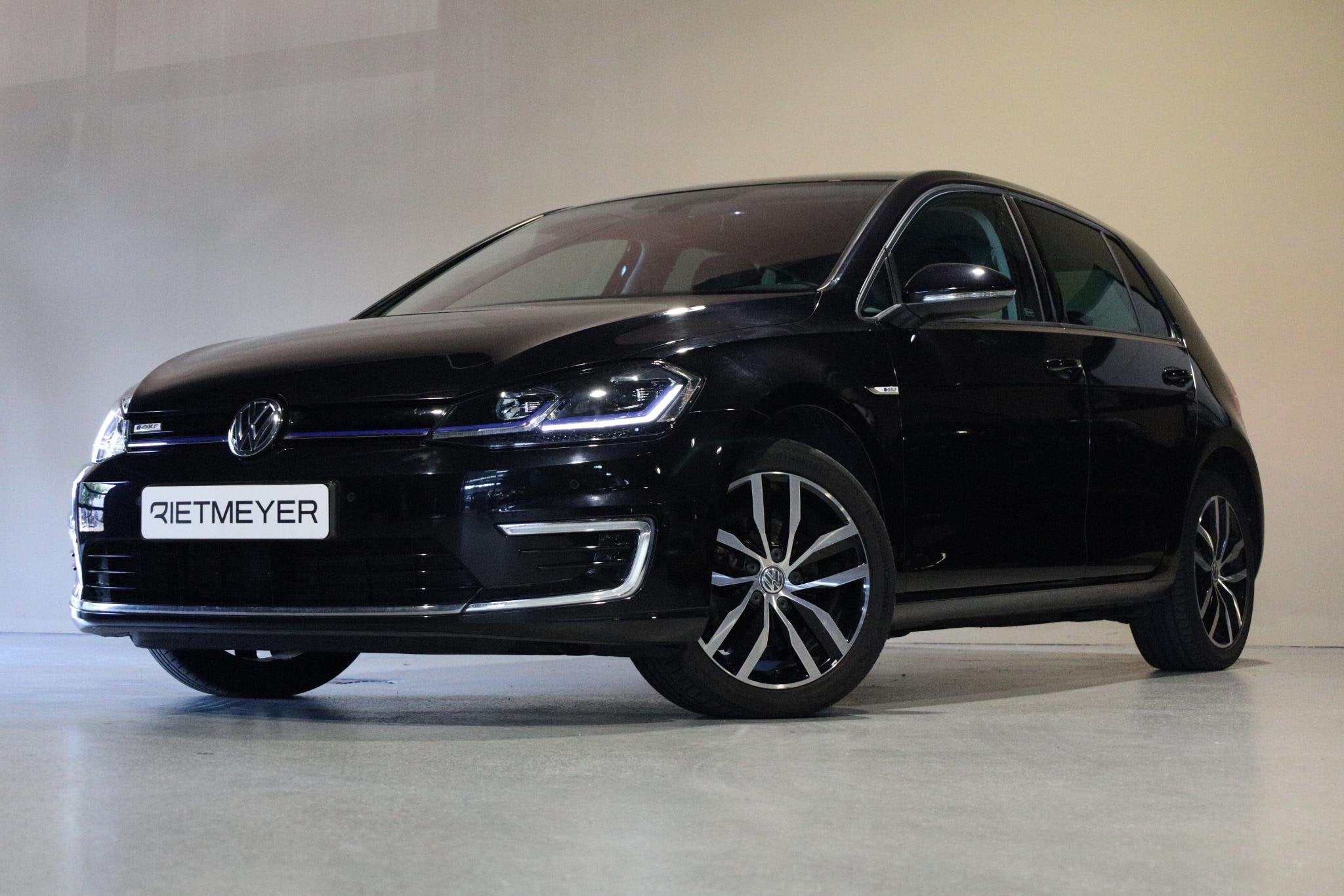 Volkswagen e-Golf |Camera |Digital Dashboard |ACC |Carplay |, Auto's, Volkswagen, Gebruikt, Zwart, Met garantie (alle), 231 km