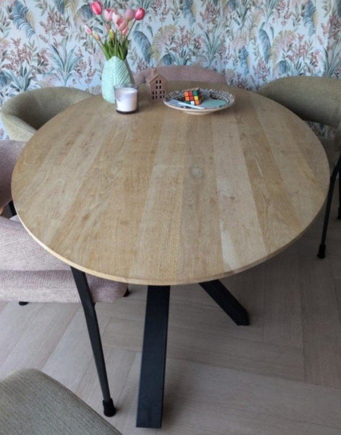 Eikenhouten ovale eettafel met metalen onderstel, Huis en Inrichting, Ophalen, 50 tot 100 cm, Zo goed als nieuw, Modern industrieel