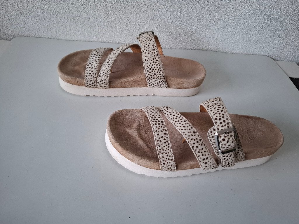 Maruti maat 42 mooie animal harige leren slippers type Balou, Overige kleuren, Verzenden, Sandalen of Muiltjes, Zo goed als nieuw